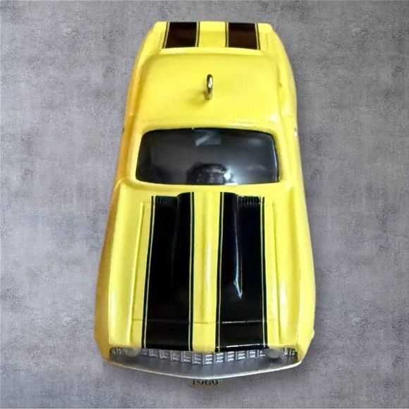 Hallmark Keepsake 1955 Chevrolet Camaro - Picture 6 of 6